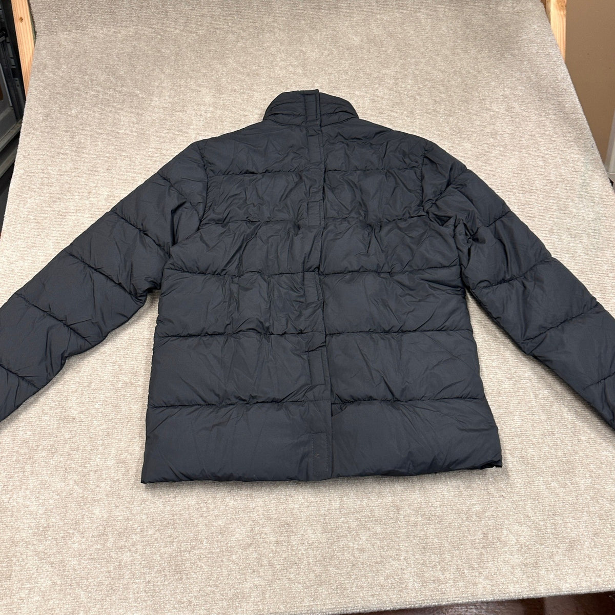 MSRP $100 St. John's Bay Mens S Black Midweight Puffer Jacket Adaptive Easy-on