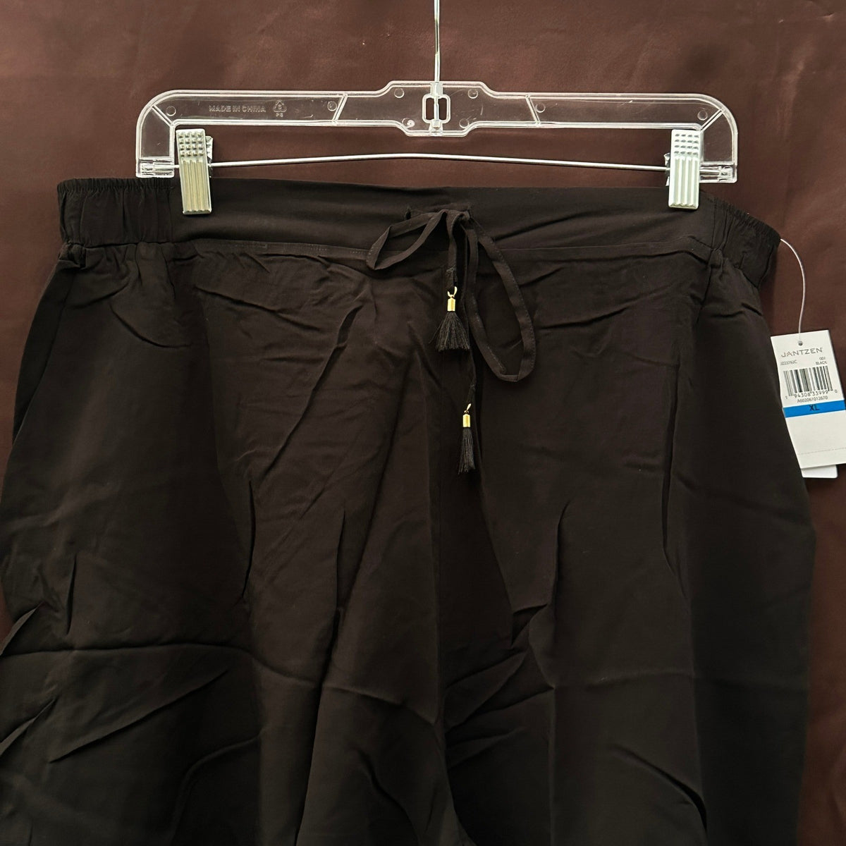 NWT Jantzen Women's Sz XL Black Woven Pull-On Tie-Waist Cover-Up Shorts