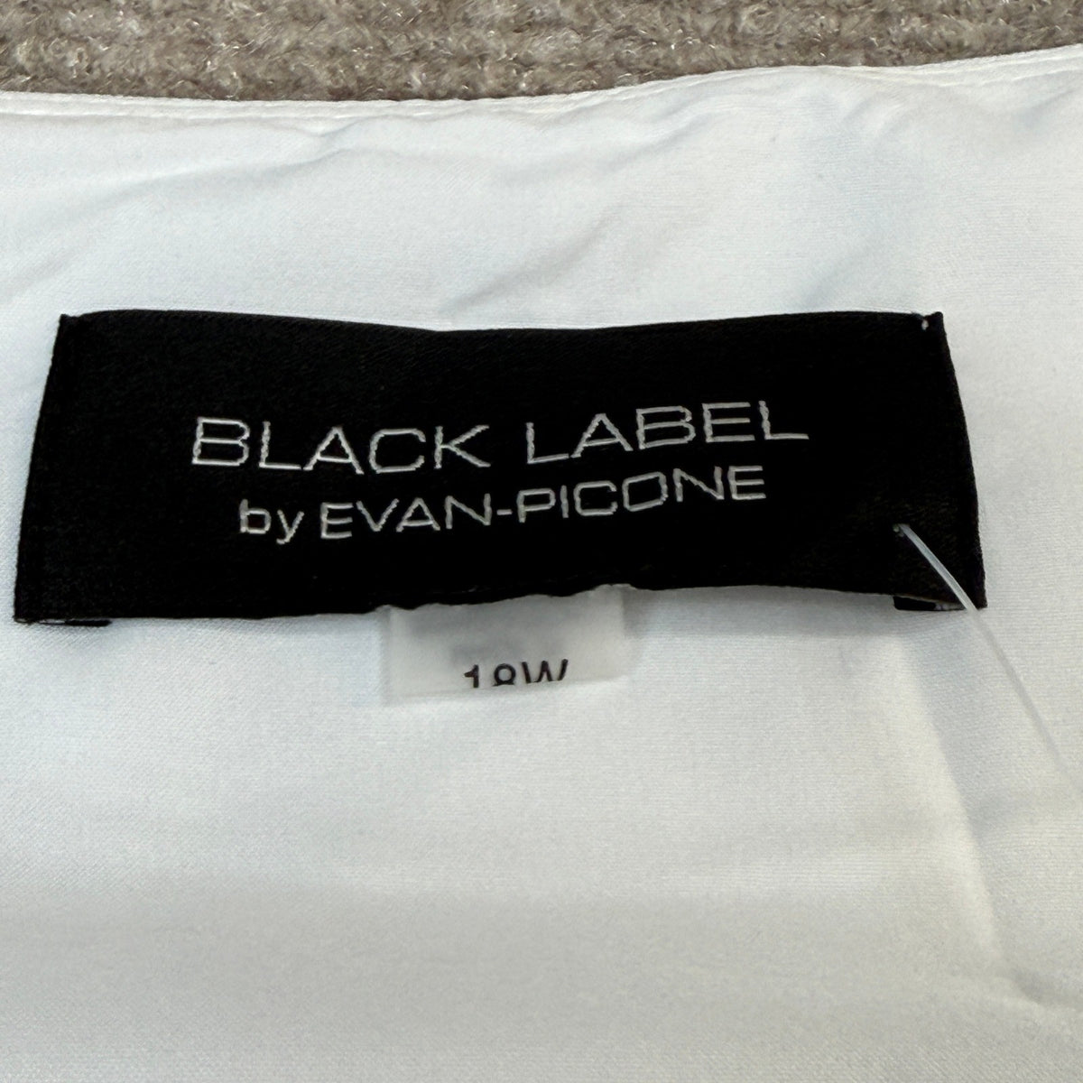 MSRP $89 Black Label by Evan-Picone Womens 18W Natural White Dress Crew Neck