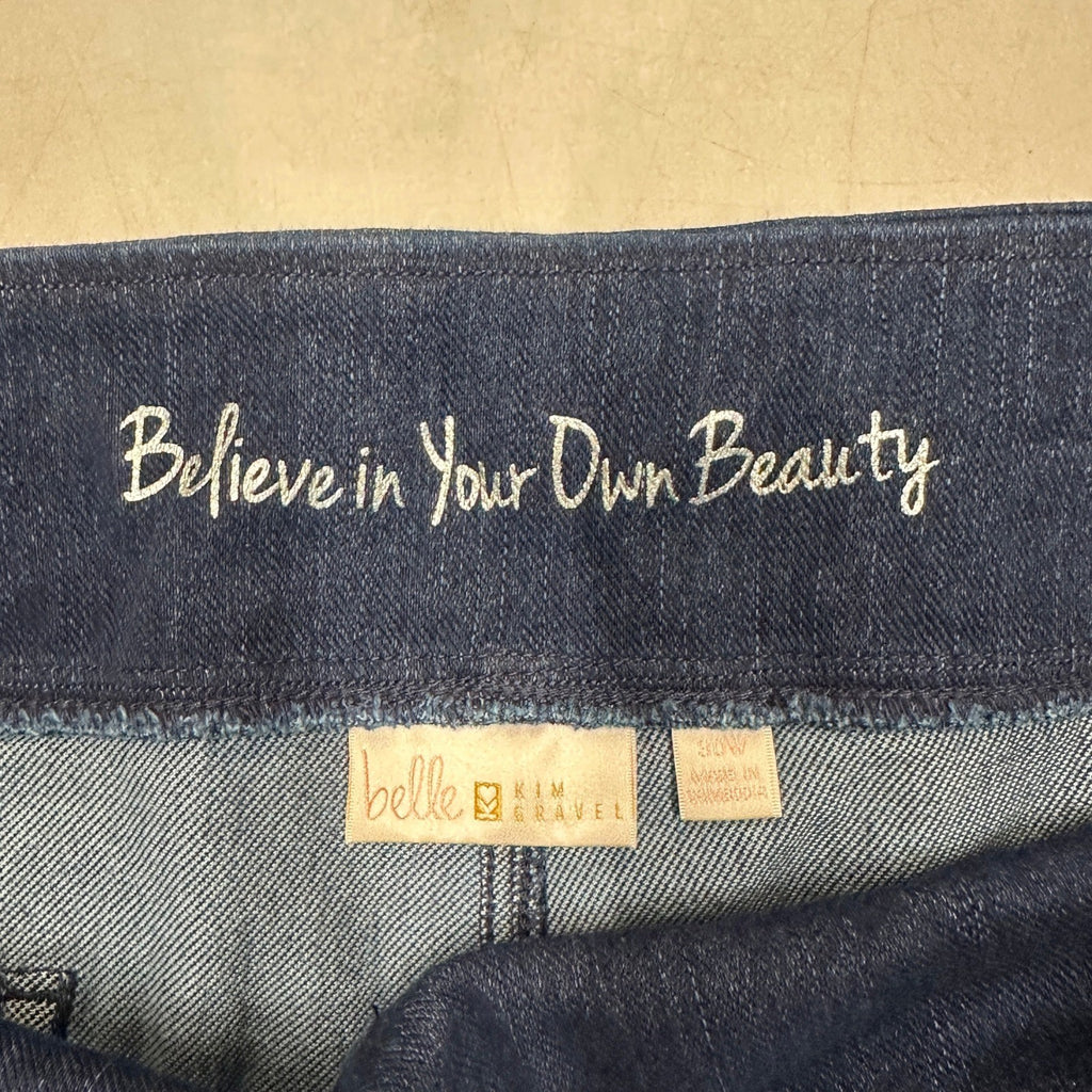 Belle by Kim Women's Dark Indigo Sz 30W Gravel Flexibelle 8" Short