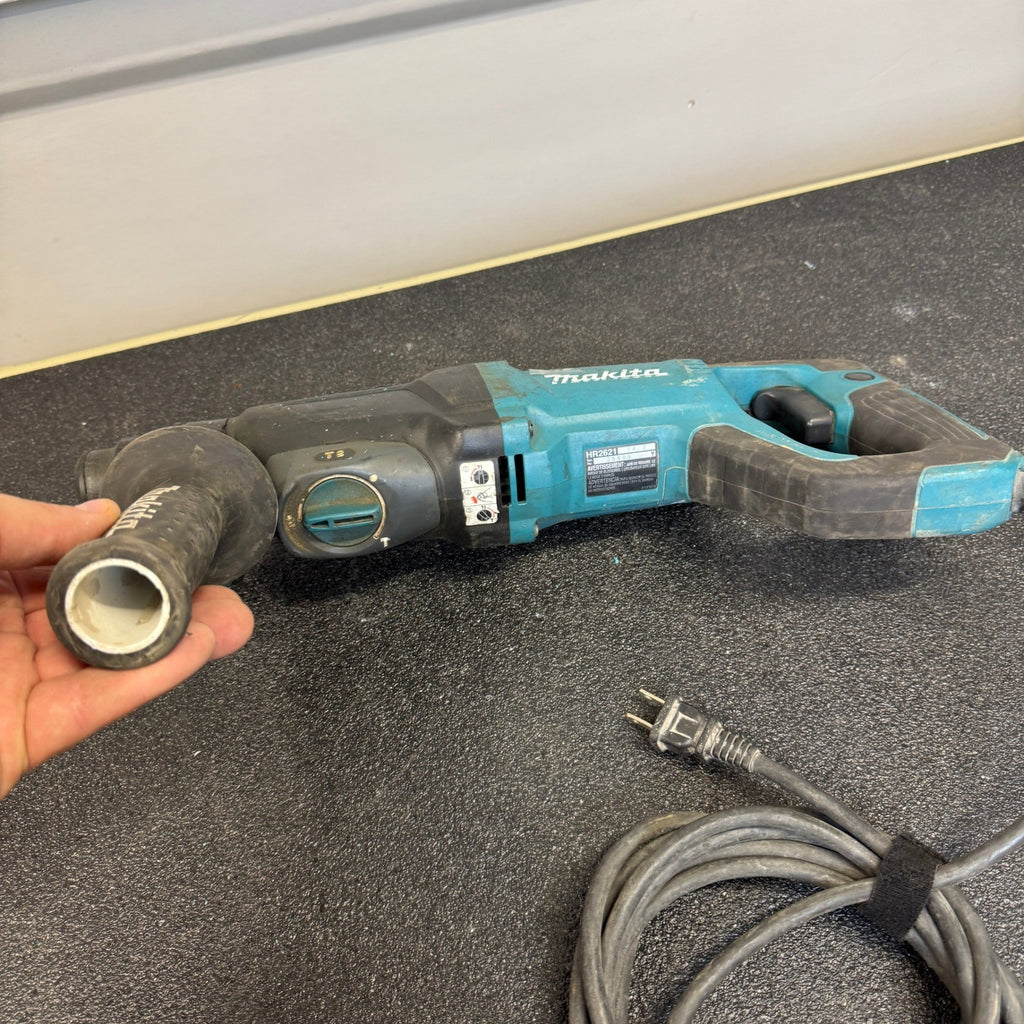Makita HR2621 1" AVT SDS Plus Rotary Hammer Drill 8 Amp Corded