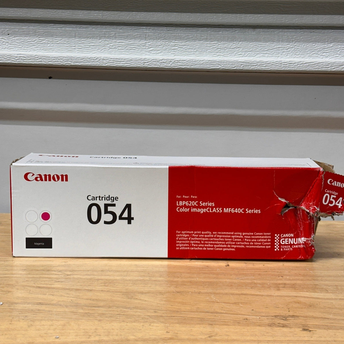Canon 054 3022C001 Magenta Toner Cartridge LBP620C MF640C Series DAMAGED BOX
