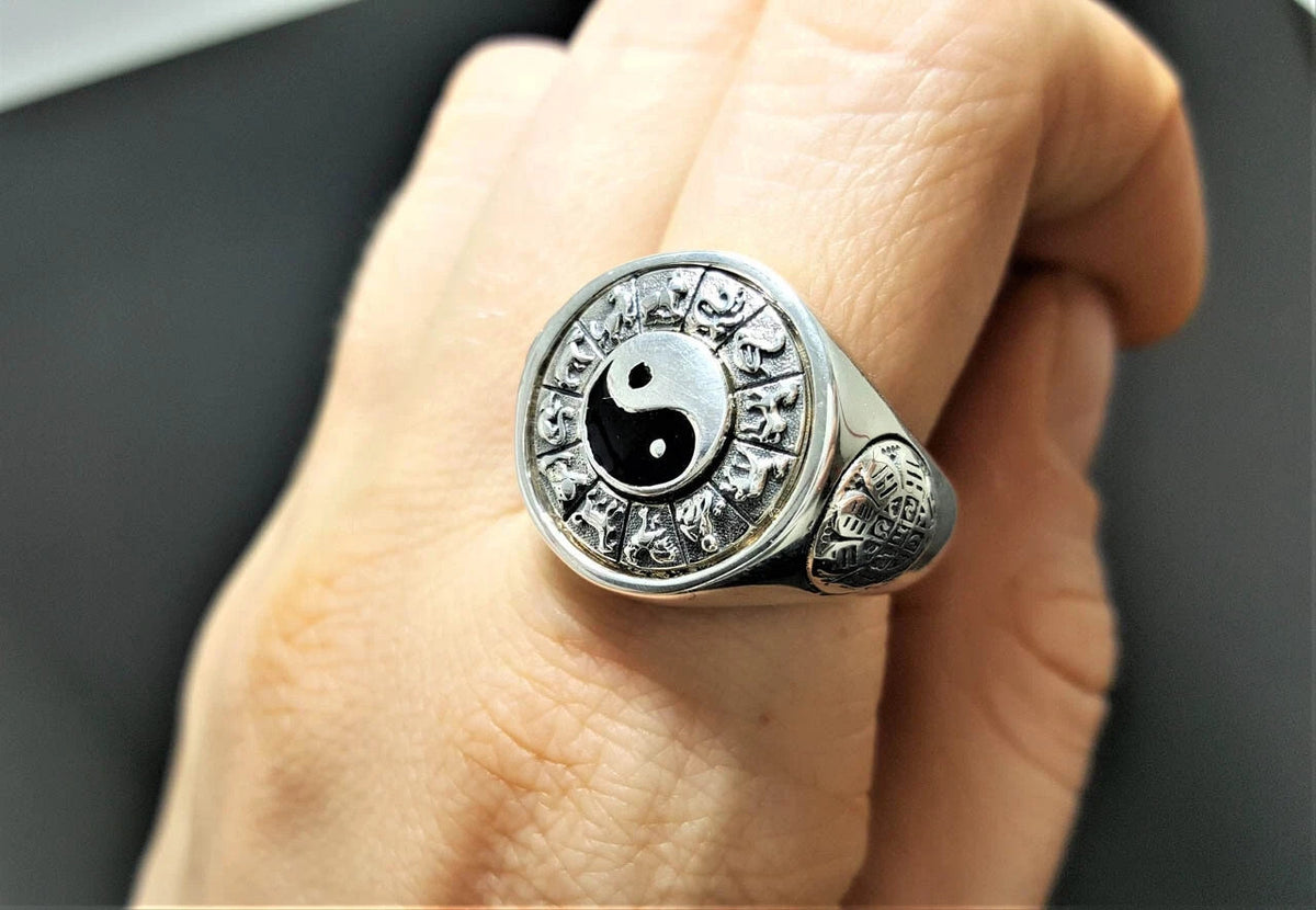 Yin Yang Chinese Horoscope Zodiac Signet Spinner Ring Stainless Steel Size 7