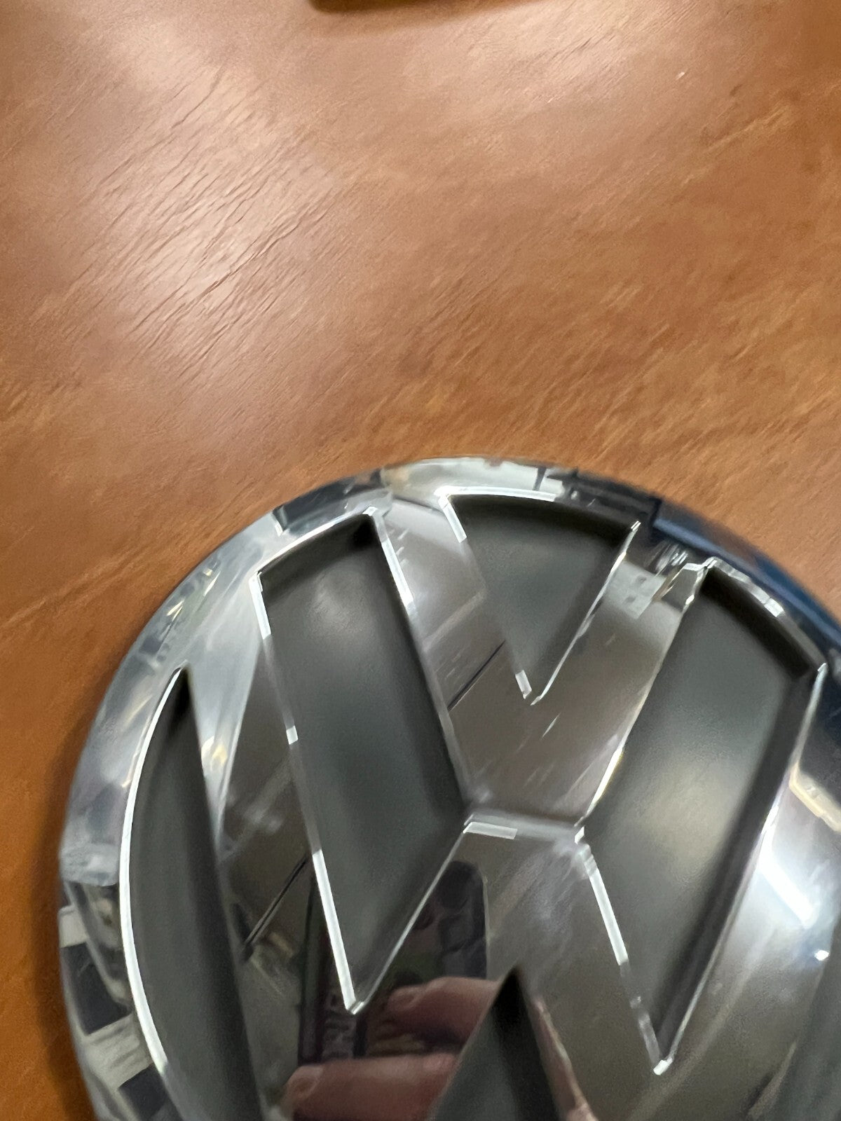 VW Volkswagen Touareg 2004 Rear Hatch Center Emblem OEM
