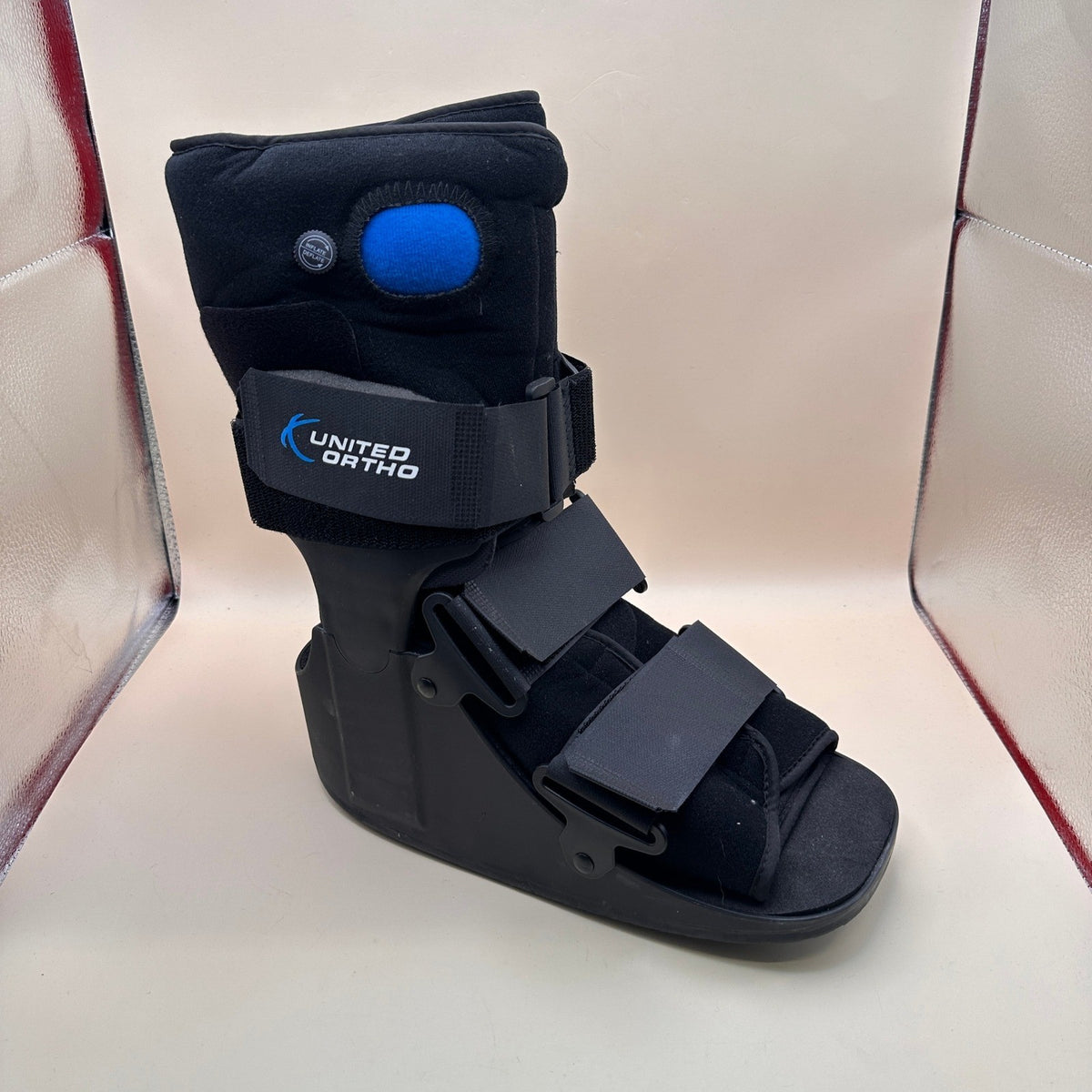 United Ortho USA14115 Sz M Short Air Cam Walker Fracture Boot, Fits Left or Righ