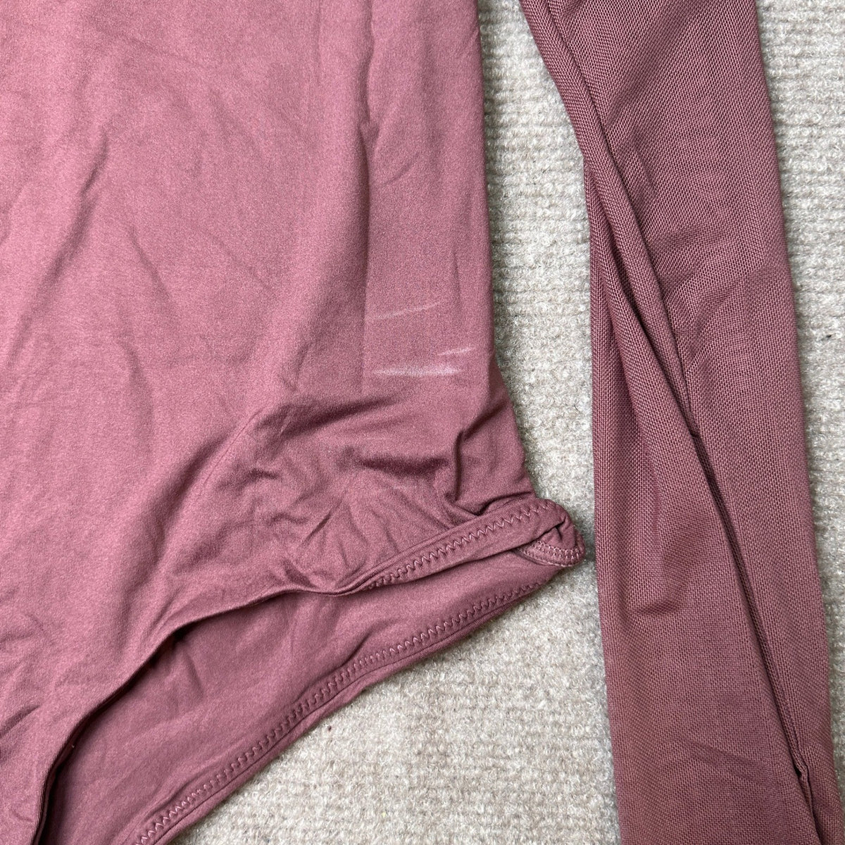 MSRP $30 Avidlove Womens S Purple Red Long Sleeve Body Suits w/ SMALL STAIN