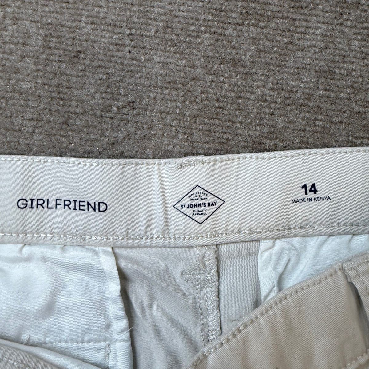 MSRP $44 St. John's Bay Women's 14 Moonbeam Relaxed Fit Girlfriend Chino Pants
