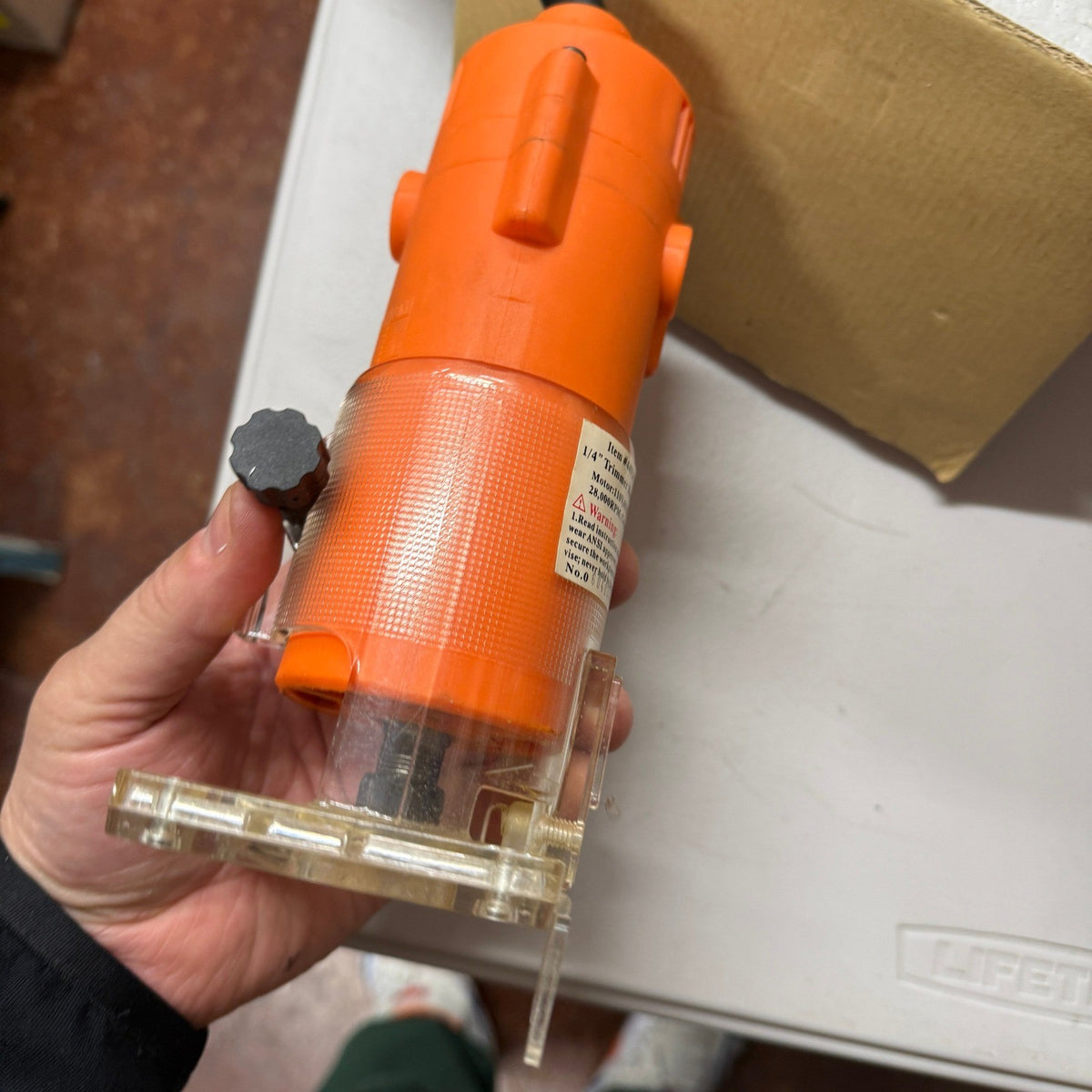 Chicago Electric 44914 28000 RPM 110V 1/4" Trimmer Router Kit Corded