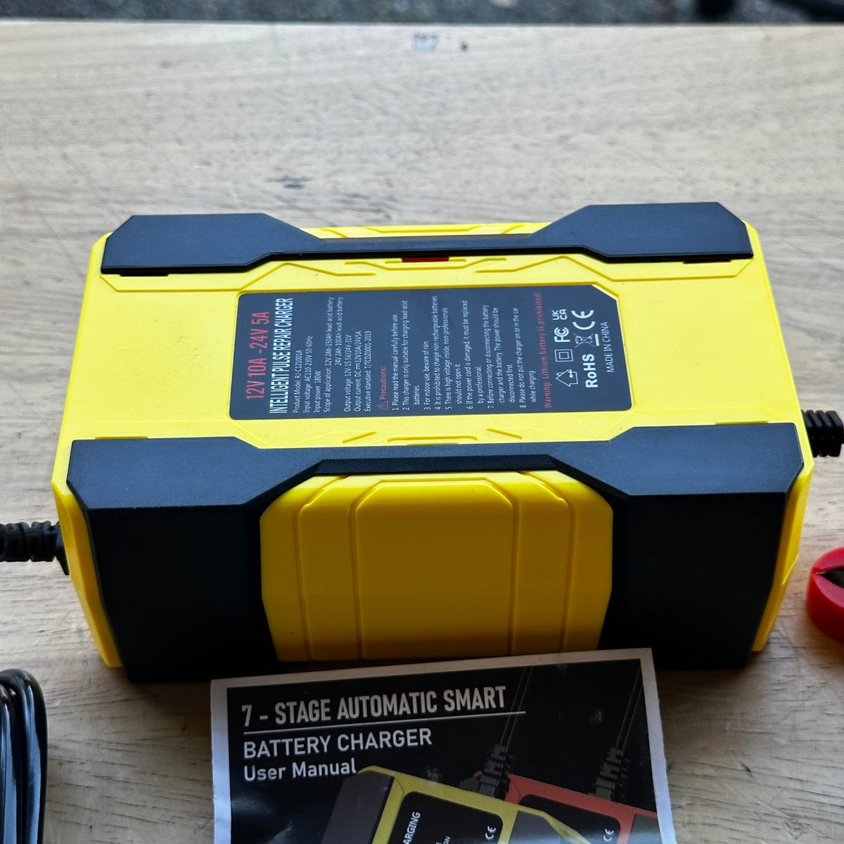 RJ-C121001A Yellow 12V 10A/24V 5A Car Battery Fast Charger Intelligent Pulse R
