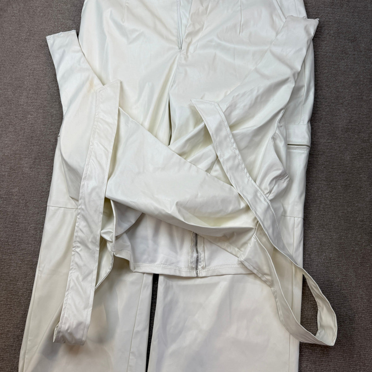 MSRP $72 WOKANSE Women's XL White PU Leather Stretchy 2 Piece Outfit Belted