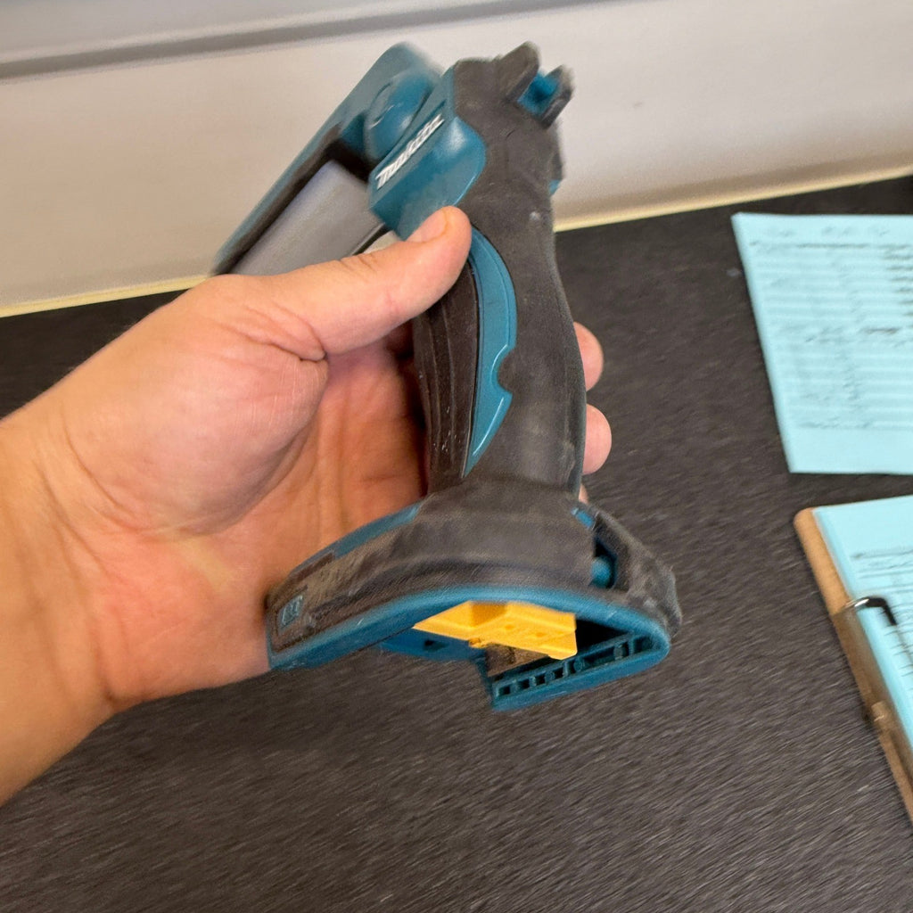 Makita DML801 18V LXT 12 L.E.D. Flashlight, Tool Only