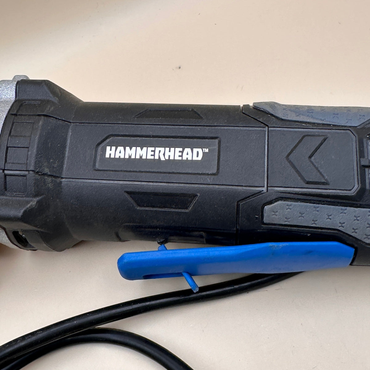 Hammerhead HAAG060 6-Amp 4-1/2 Inch Angle Grinder