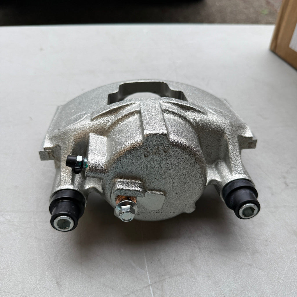 Pack of 2 Front Brake Caliper 18-4300, 18-4299 Compatible with Chevrolet Tahoe