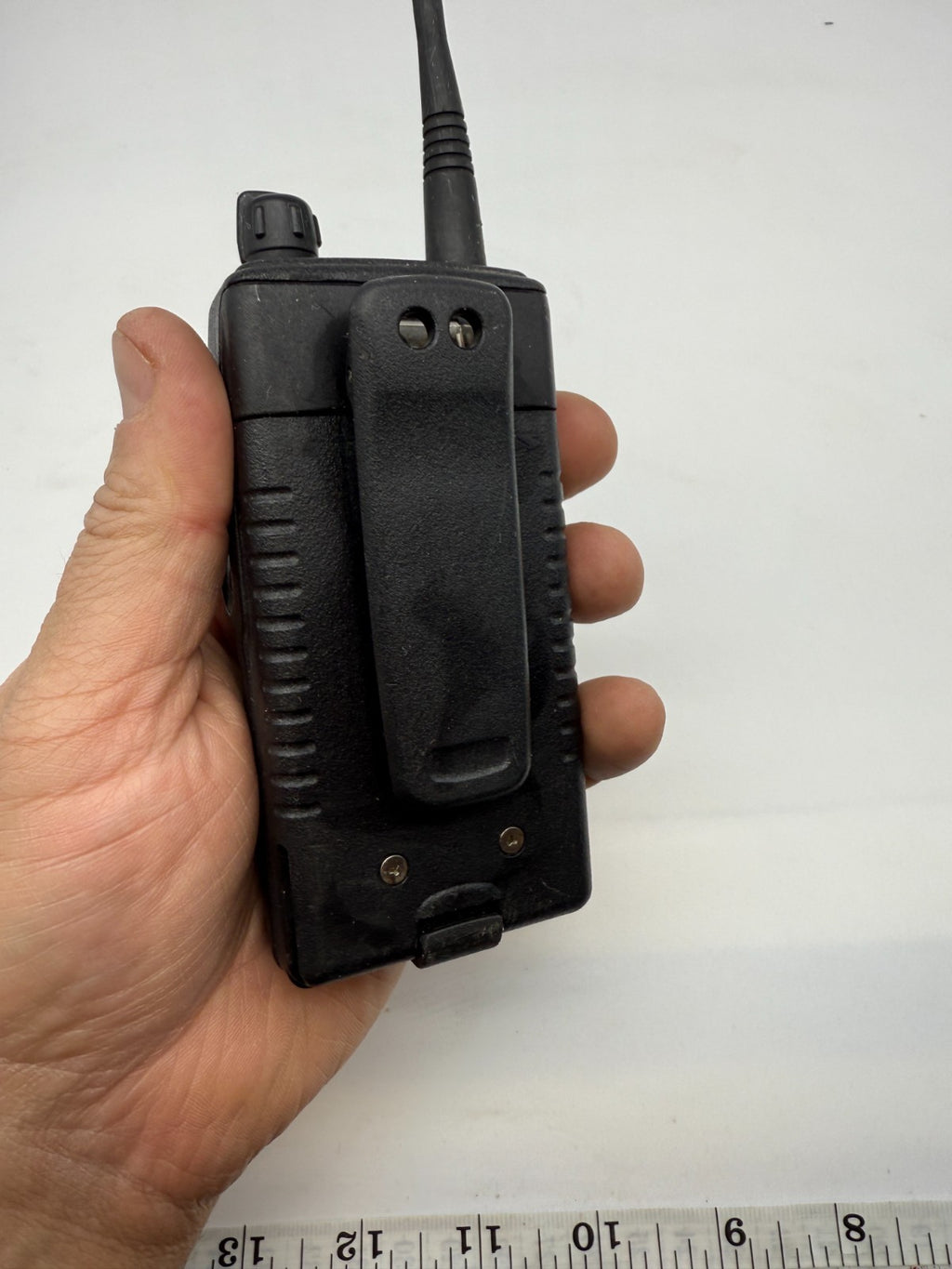 Motorola Vertex Standard 2 Way Radio VX-131-G4-2 Battery Untested