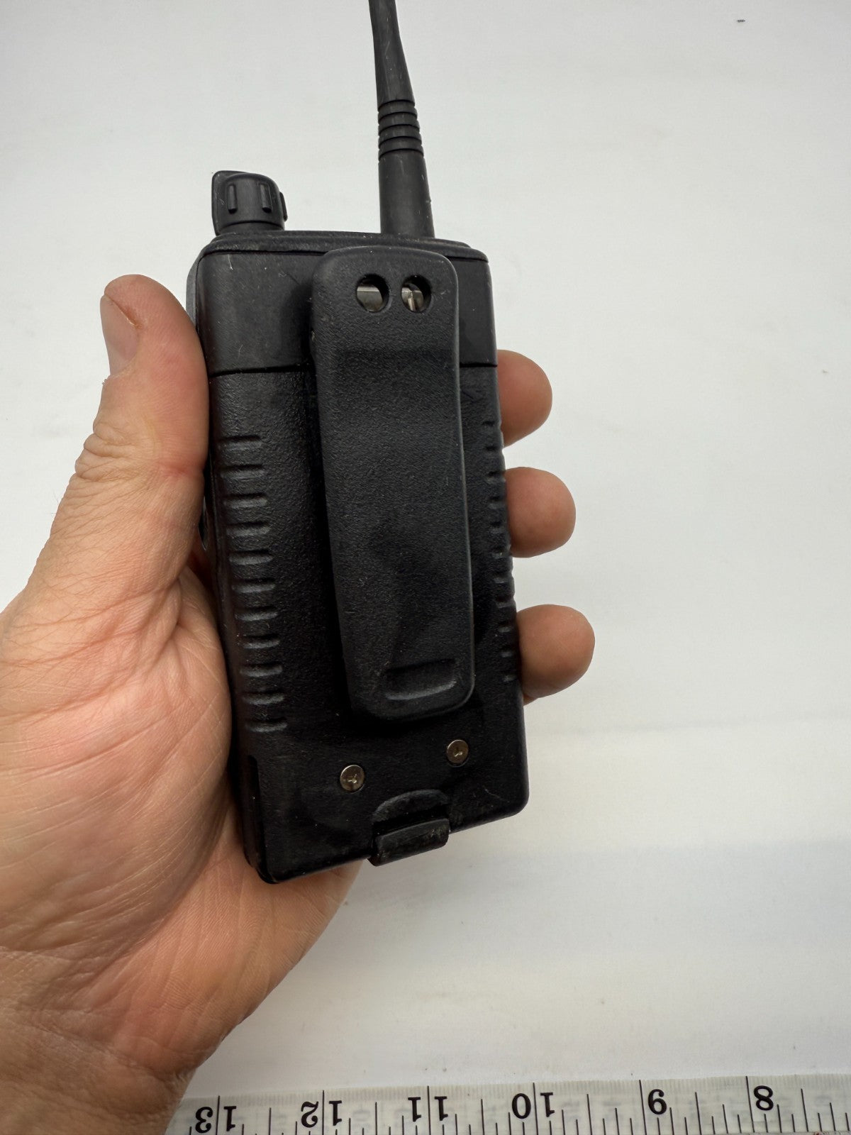 Motorola Vertex Standard 2 Way Radio VX-131-G4-2 Battery Untested