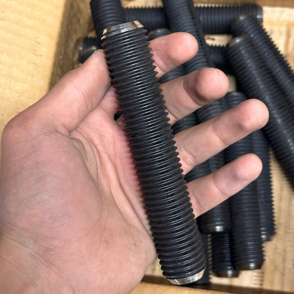 Pack of 24 Perine Danforth 1-8 x 5 1/2 B7 Full Thread Stud Bolts