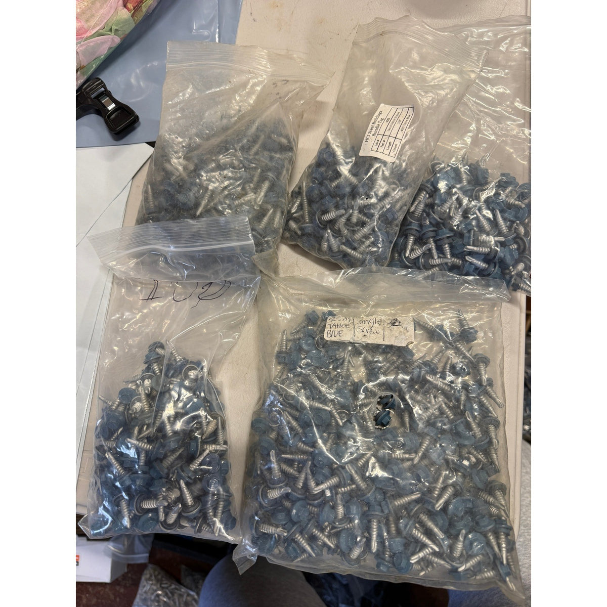 Lot of 800 Tahoe Blue 14 x 7/8" Stitch Screws Roofing Hex Washer Head