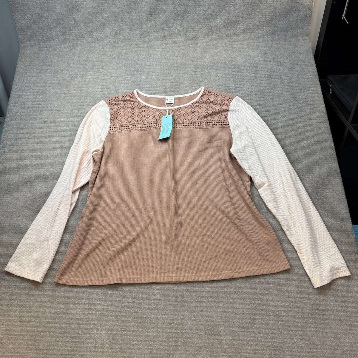WIHOLL Women's XXL Lace Long Sleeve Shirt Loose Fit Top Casual Lightweight