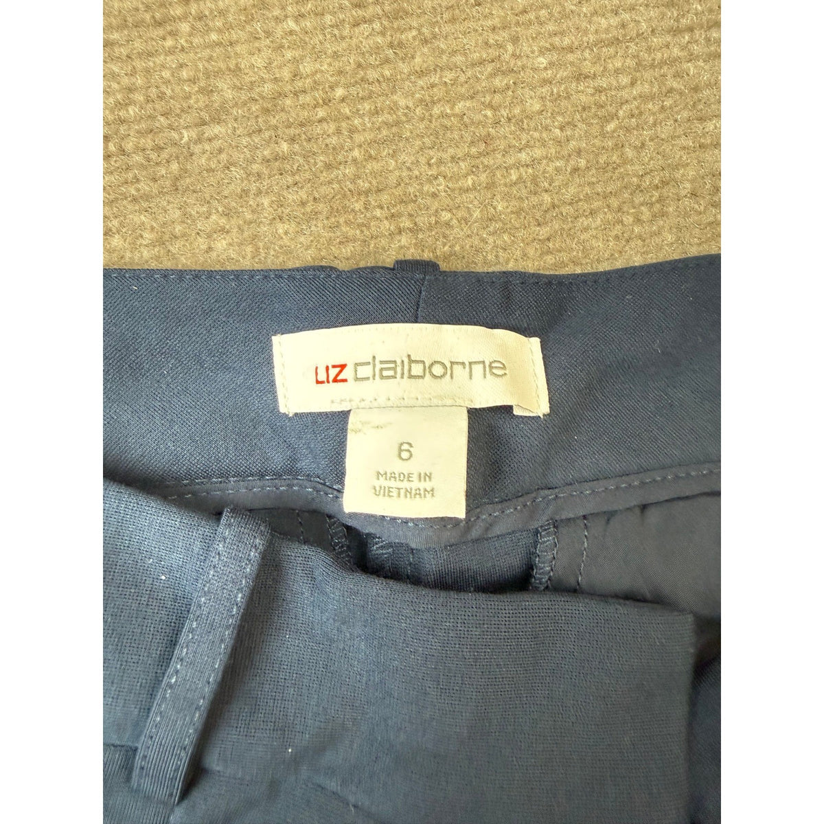 MSRP $58 Liz Claiborne Womens 6 Signature Navy Tapered Leg Trouser Pants