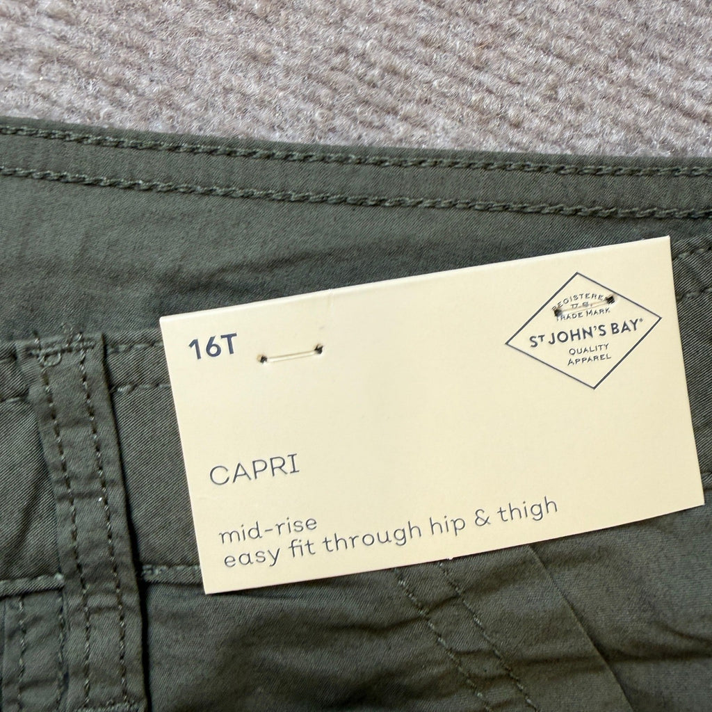 MSRP $44 St. John's Bay Womens 16 Tall Oregano Capri Pants Straight Mid Rise