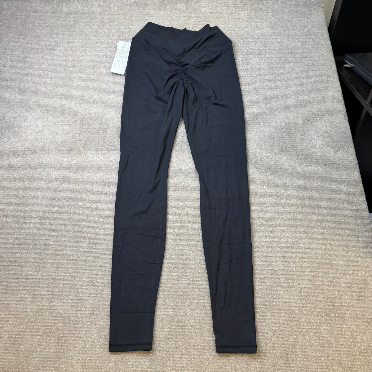 MSRP $39 Sunzel Women's M Black 28" Inseam Crossover Waist Workout Leggings