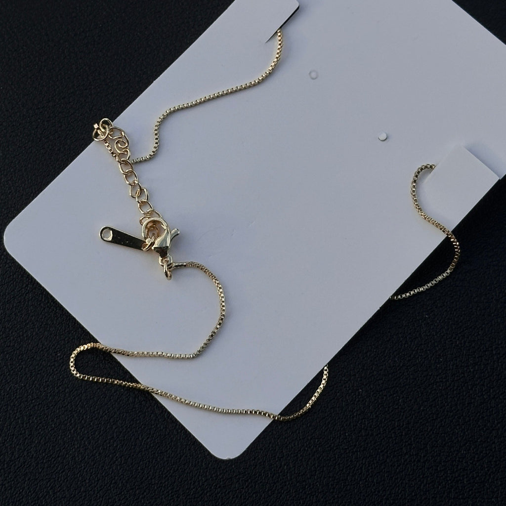 Four Leaf Clover Necklace Gold Tone Rotating Pendant Vintage Style for Women Zi