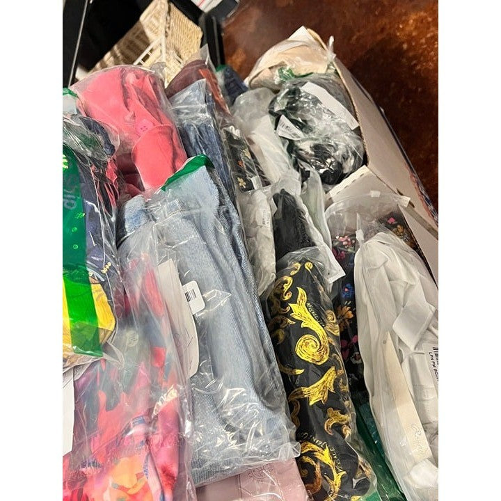 25 pcs Wholesale Bulk Liquidation Clothes Box Overstock