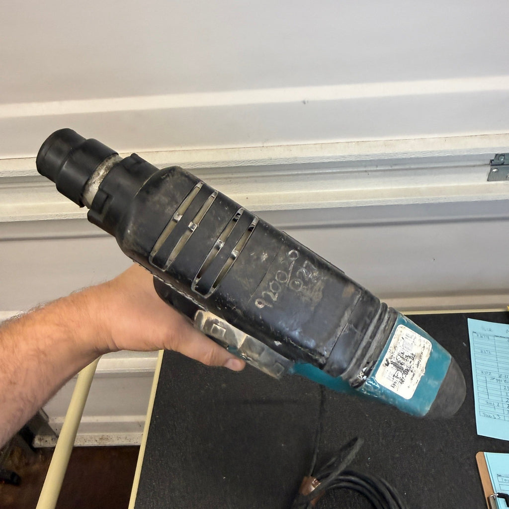 Makita HR2811F 1‑1/8'' SDS‑PLUS Rotary Hammer 7 AMP, Corded