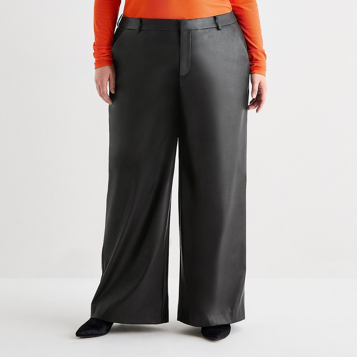 MSRP $90 Ashley Graham Womens 18W Peppercorn Black Faux Leather Trouser Straight