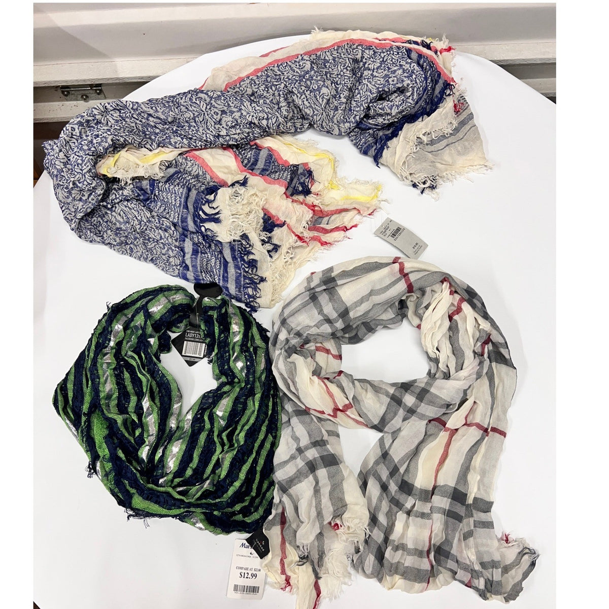 NWT MSRP $16 Set of 3 Women's Multicolor Fashion Soft Scarves Plaid Strip