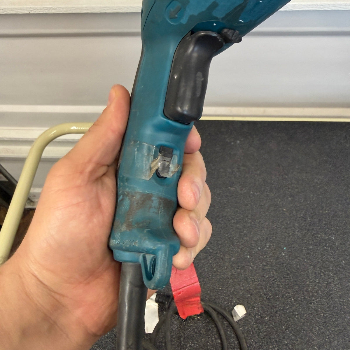 Makita DP4000 1/2" Drill Variable Speed (0 - 950 RPM), 7 AMP Corded