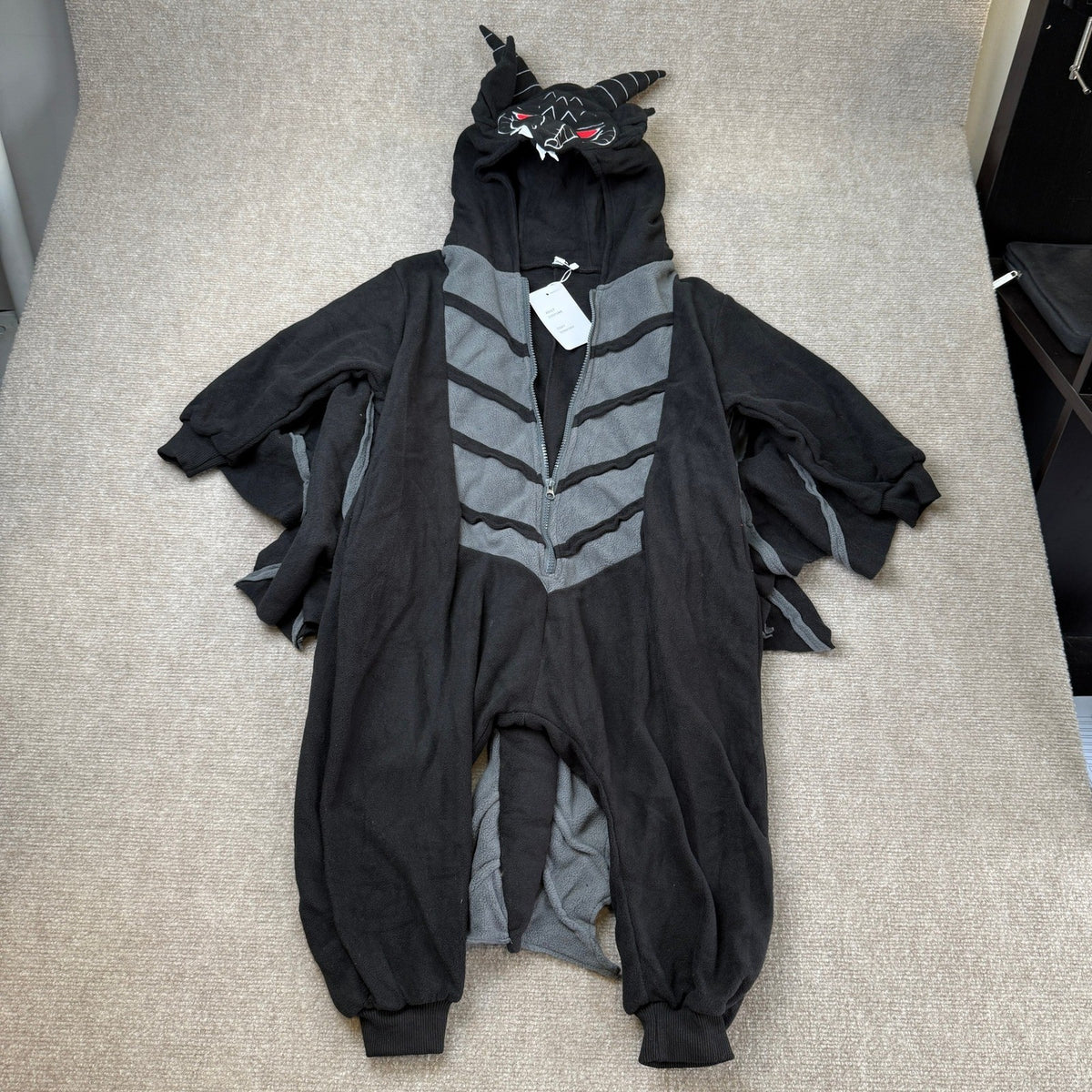 NWT Dragon Onesie, Black Sz 110 Dragon Costume Wings Hooded Halloween Cosplay