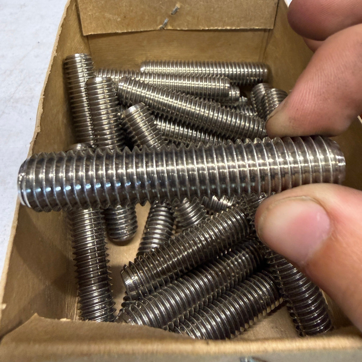 Pack of 26 Perine-Danforth 1/2-13 x 2-1/2 SA193 B8 304 Stainless Steel Stud