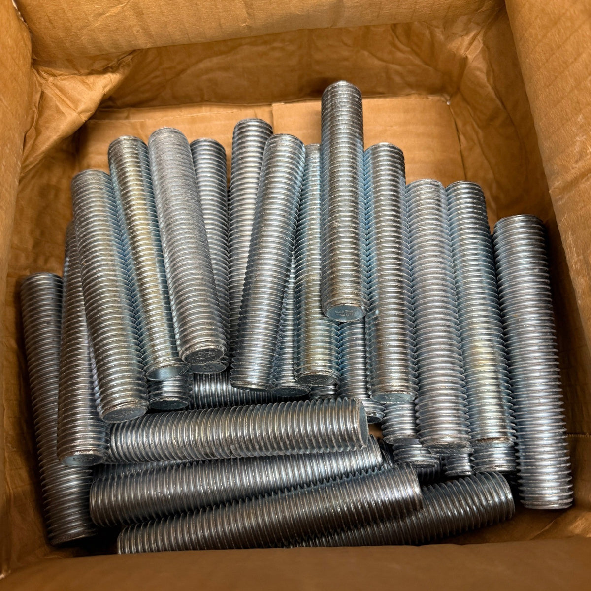 Pack of 42 Perine-Danforth 7/8-9 x 5 B7 Full Thread Stud Bolt Zinc