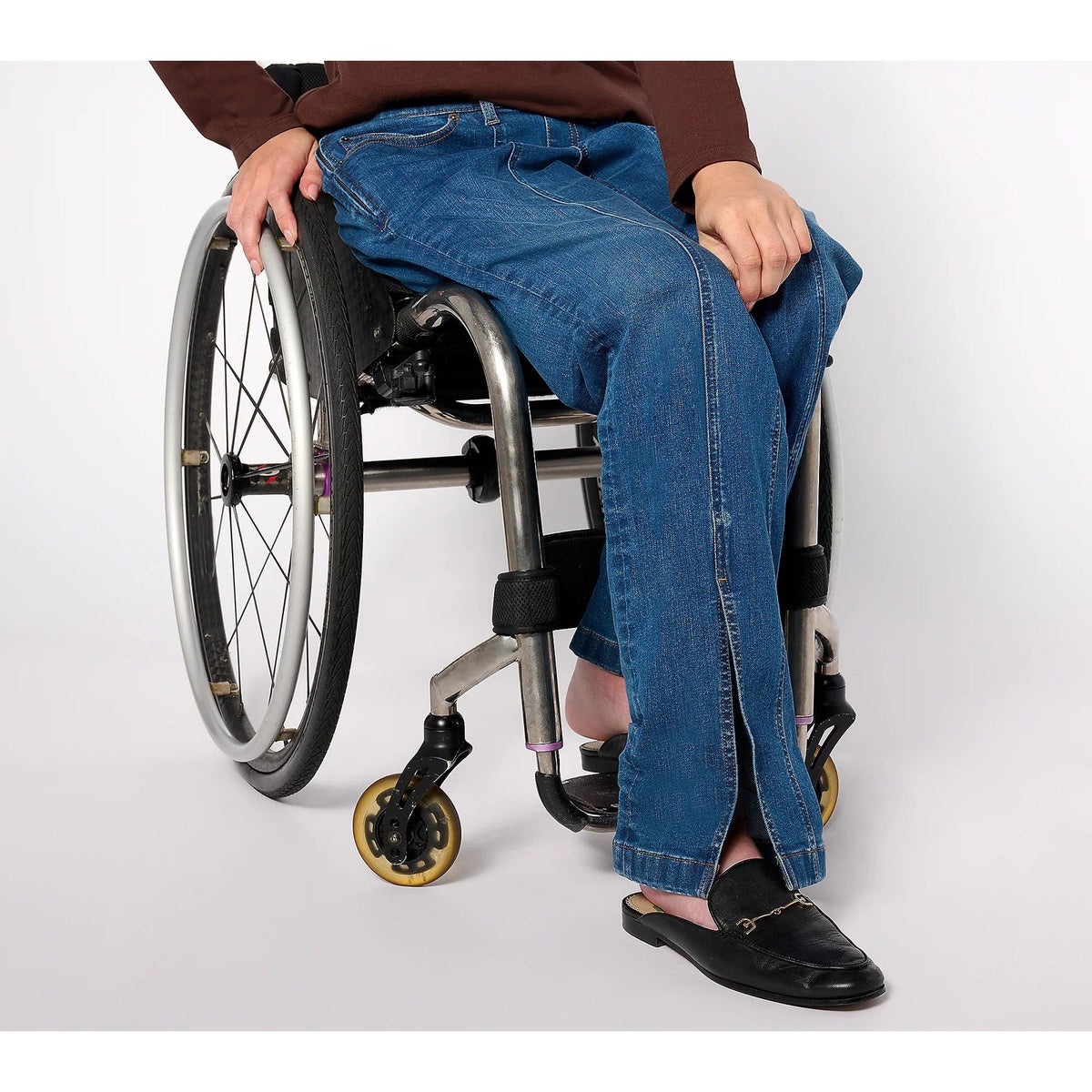 Denim & Co. Women's Medium Wash Sz 10 Adaptive Front Seam Jean Wheelchair Fit C