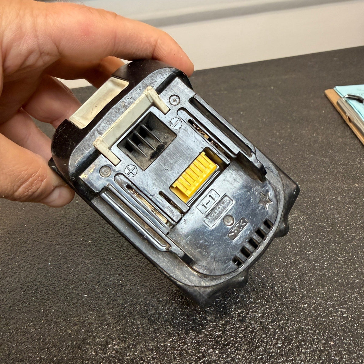 Makita BL1830 18V LXT Rechargeable Li‑Ion 3.0Ah Battery