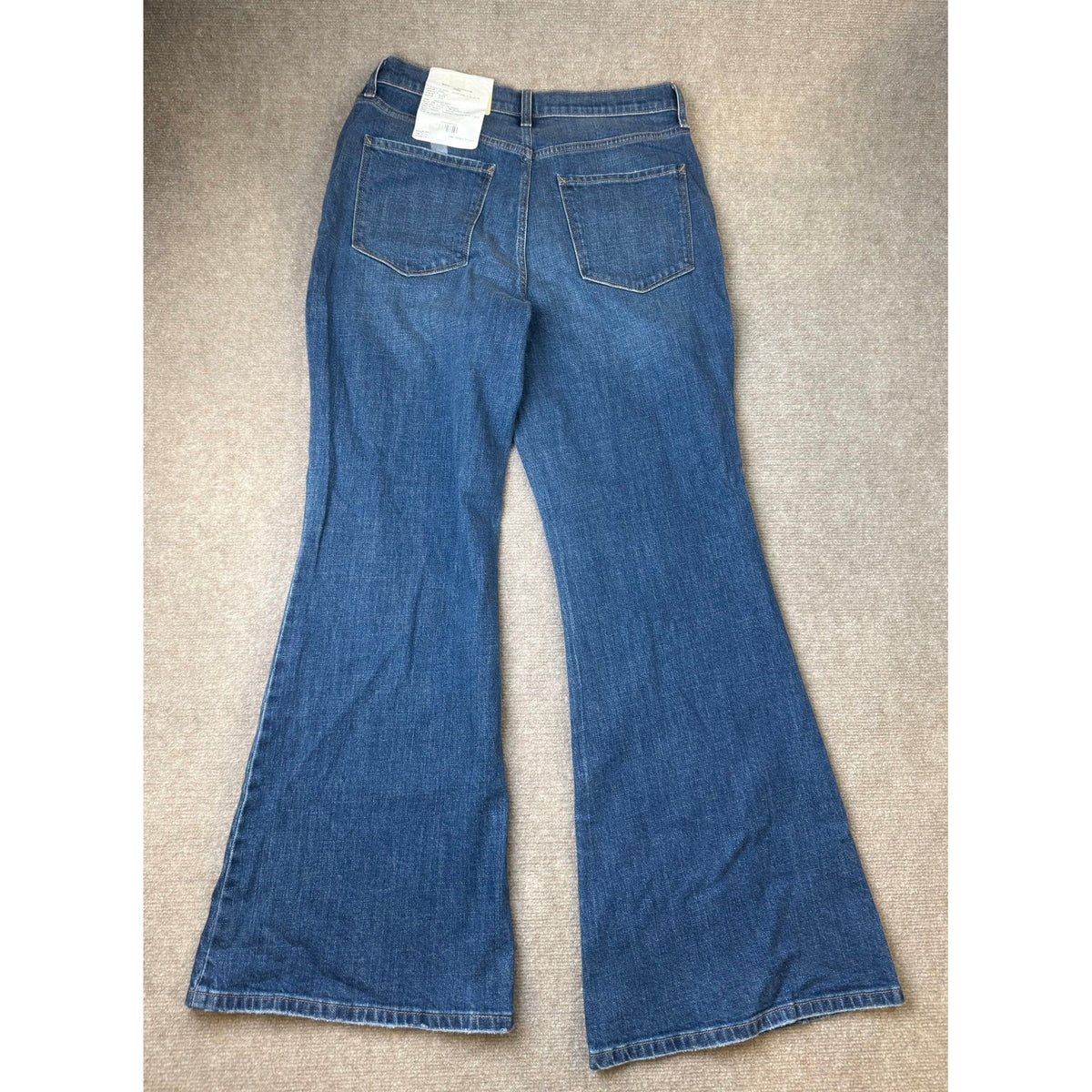 MSRP $54 A.N.A Womens 8 Med Oakland Mid Rise Relaxed Flare Leg Jeans