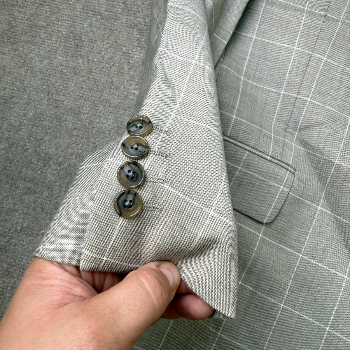 MSRP $260 Stafford Coolmax Mens 44 Tan Windowpane Classic Fit Suit Jacket All S