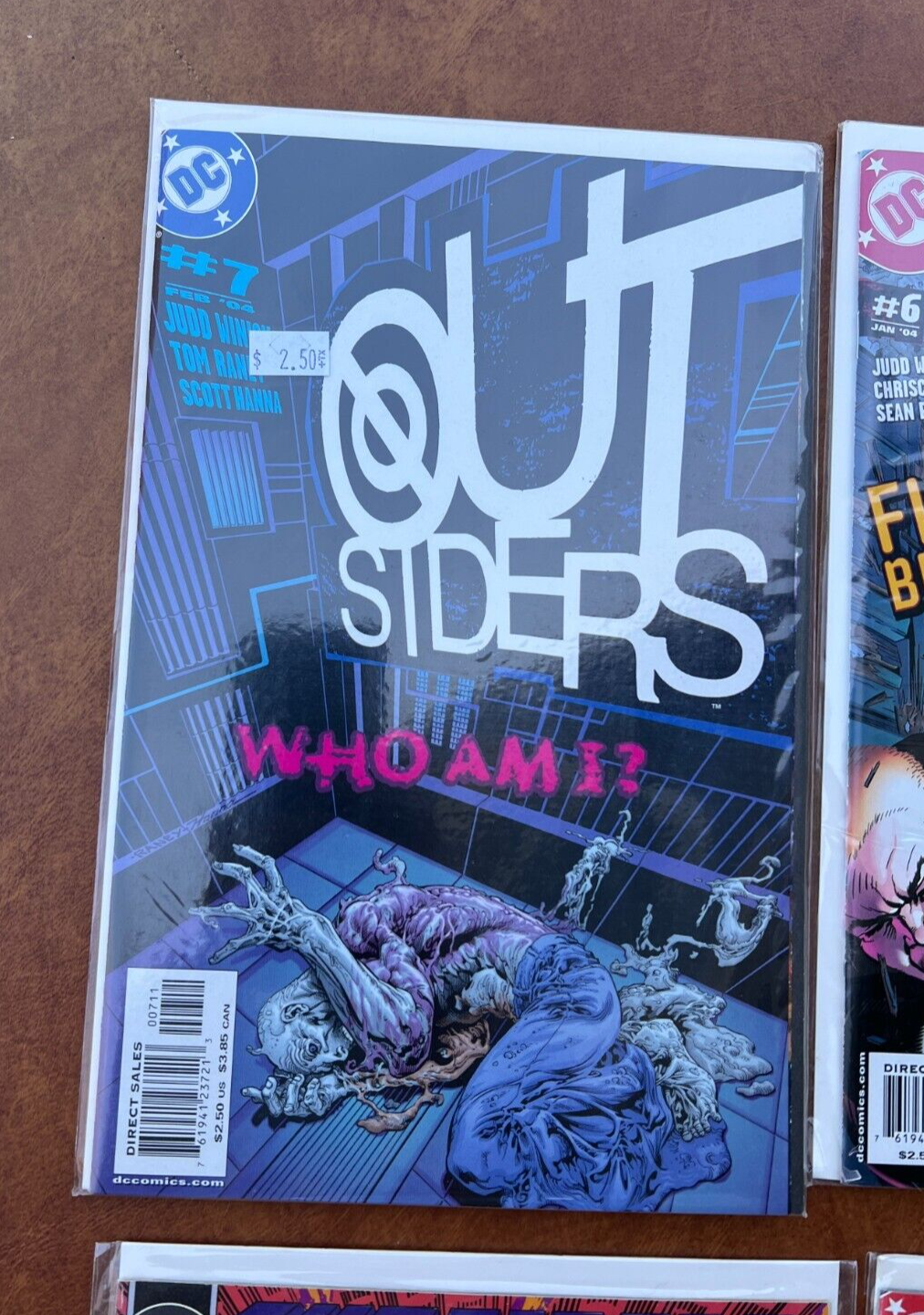 Lot of 6 Issues DC Comics - Outsiders - Comic Book 1994, 2003, 2004