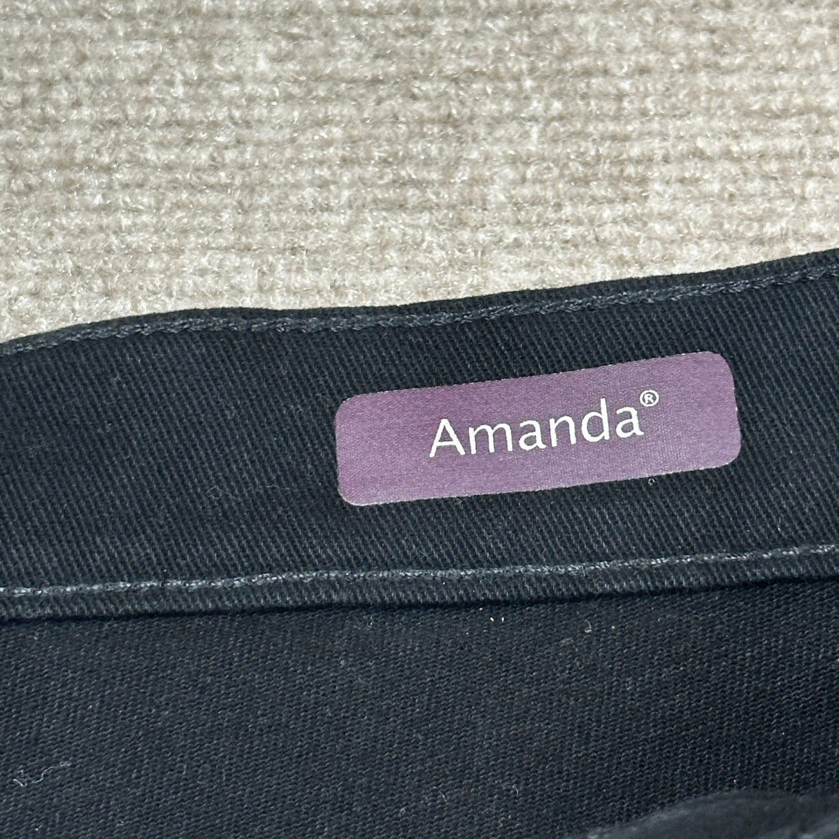 MSRP $48 Gloria Vanderbilt Amanda Womens 14 Petite Short Black Jean High Rise