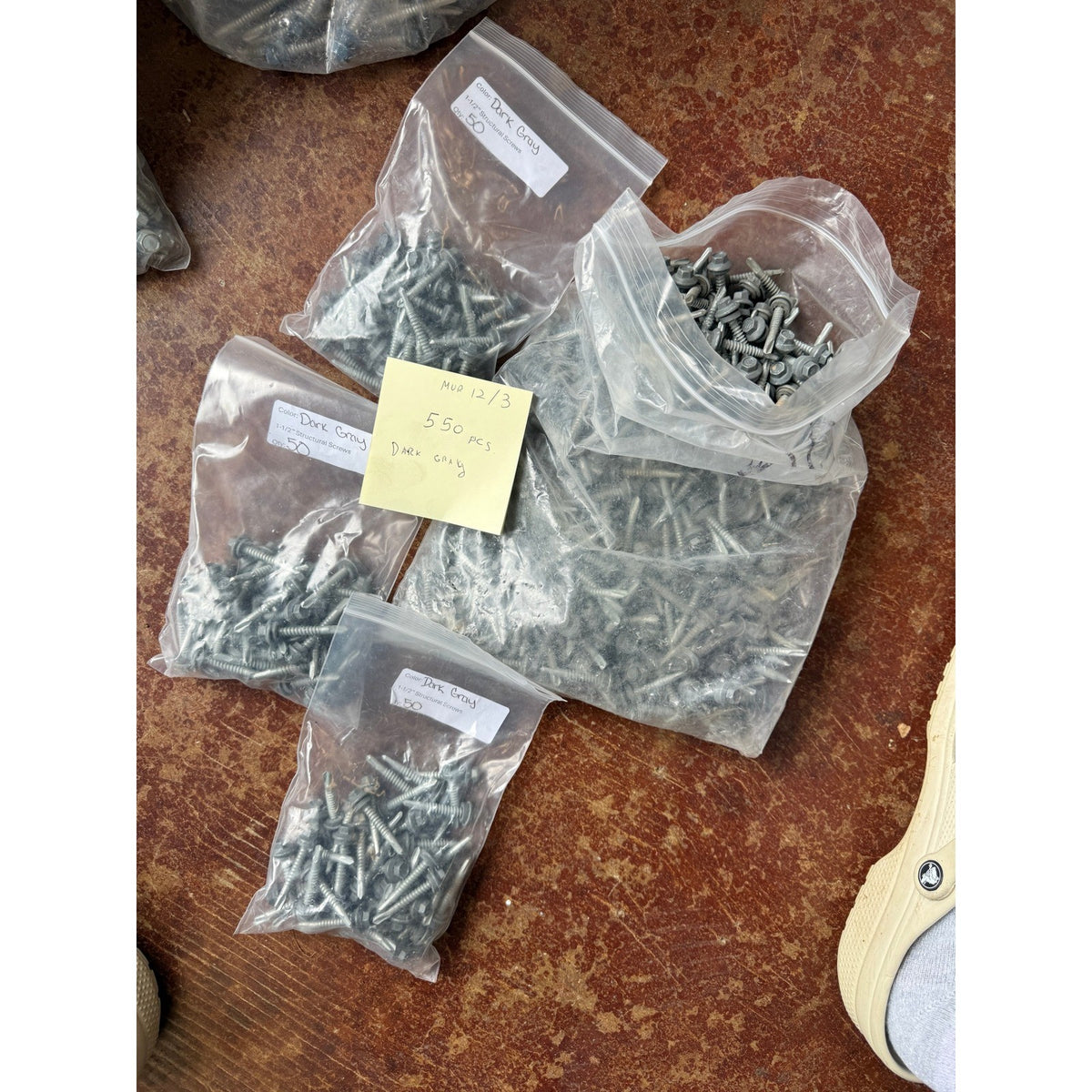 Lot of 550 Dark Gray 1-1/2" Structural Roofing Screws Self Drilling Hex Washer