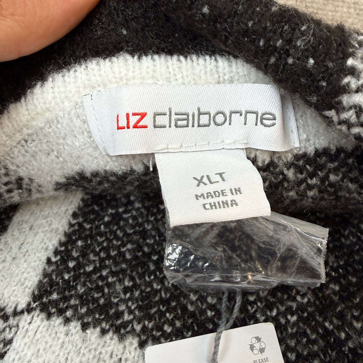 MSRP $86 Liz Claiborne Womens XL Tall Crema Black Plaid Cardigan Sweater Coat