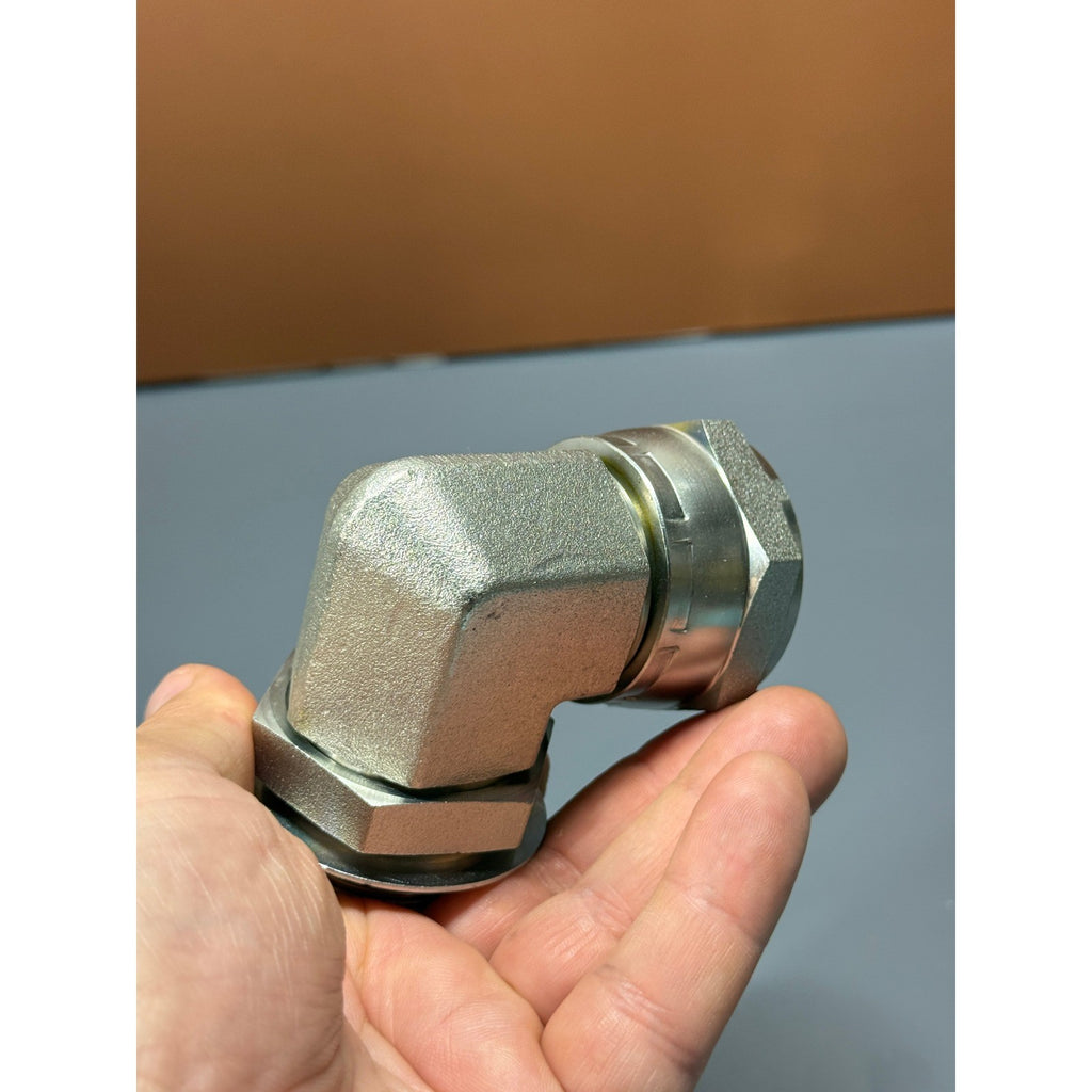 Titan 6809-20-20 90° Elbow 1 1/4" ORB (1 5/8"-12 thread) Male x 1-1/4" JIC