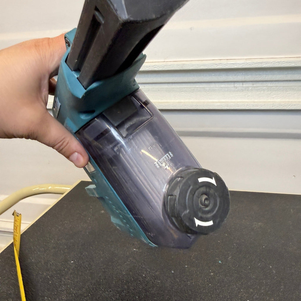 Makita DX06 Dust Extractor Attachment with HEPA Filter Cleaning Mechanism