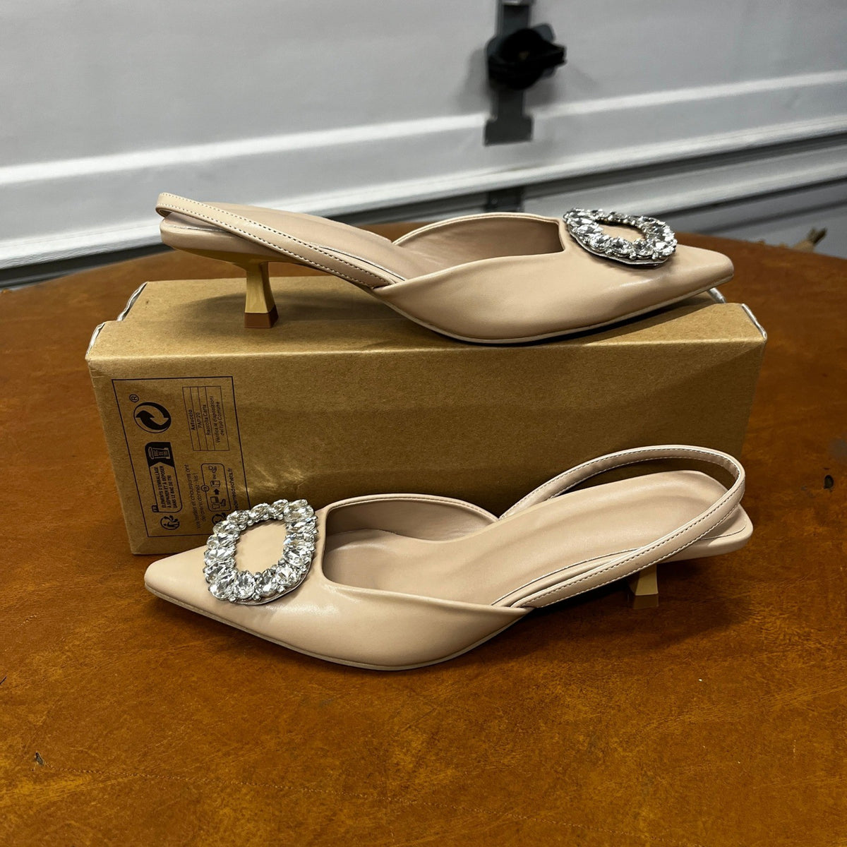 Women's US 9 Apricot High Heel Pointed Toe Crystal Rhinestone Fashionable Shoes