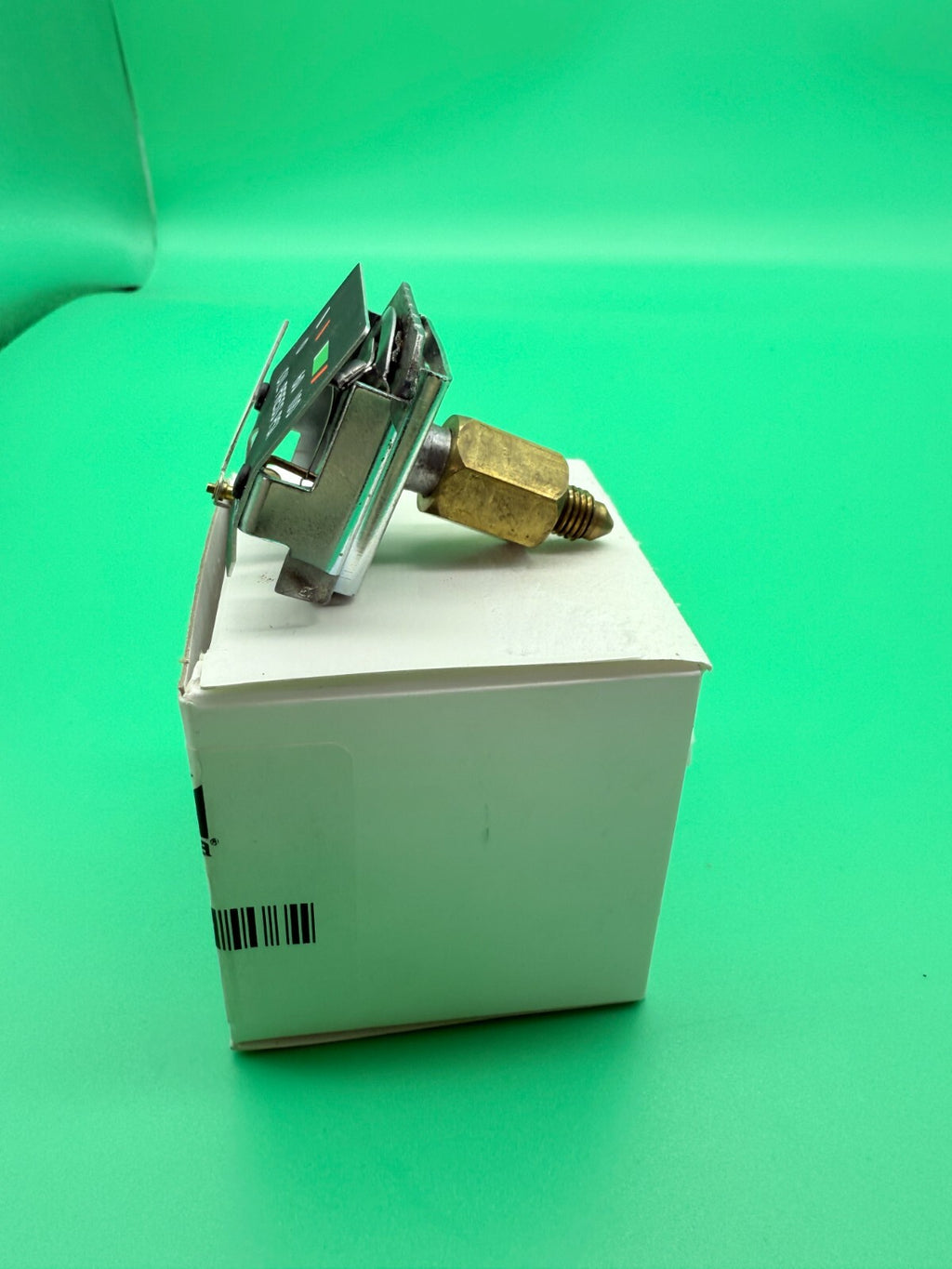 2646-00049 OIL PRESSURE GAUGE for Cessna