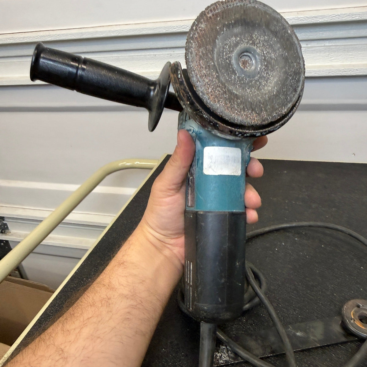 Makita 9554NB 4-1/2" Angle Grinder 6 Amp 10000 RPM Corded