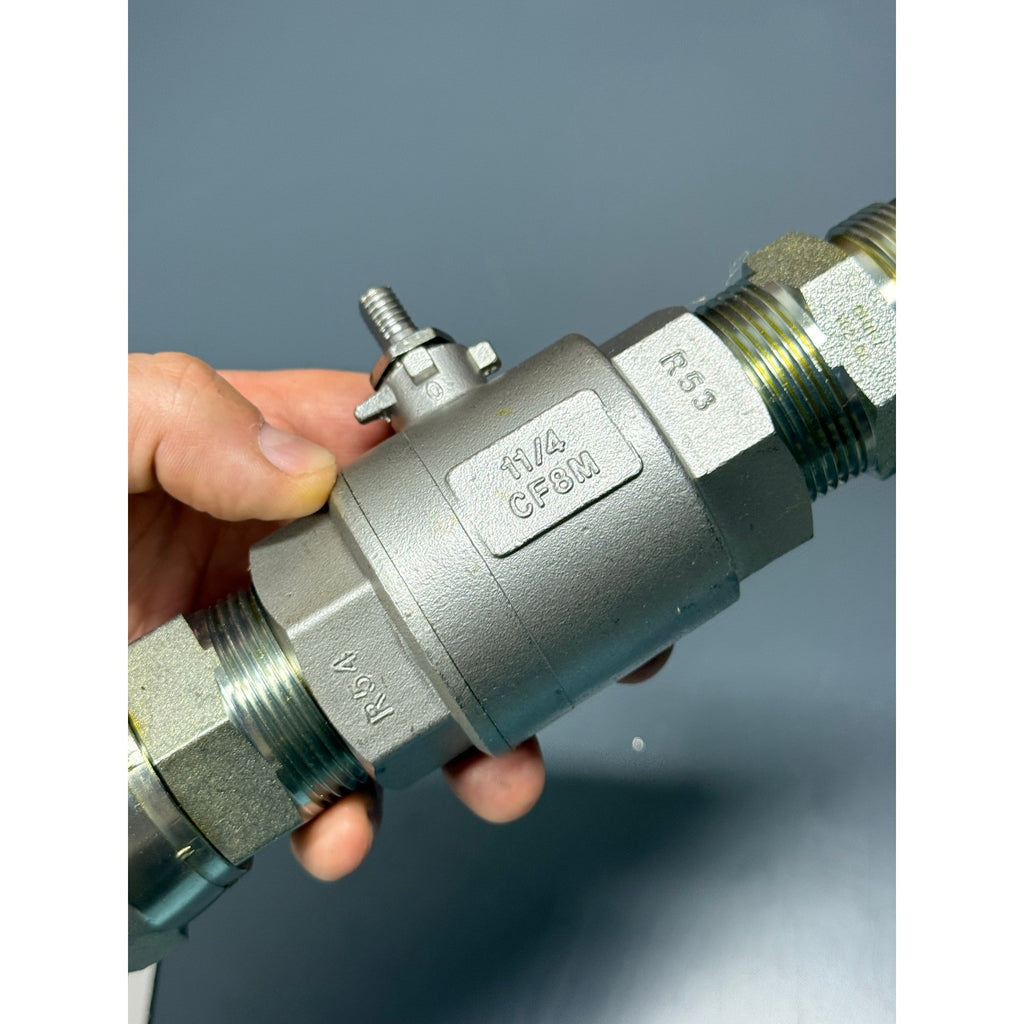 1-1/4" Stainless Steel Ball Valve CF8M 1000 WOG w/ Adapter Fittings NO HANDLE