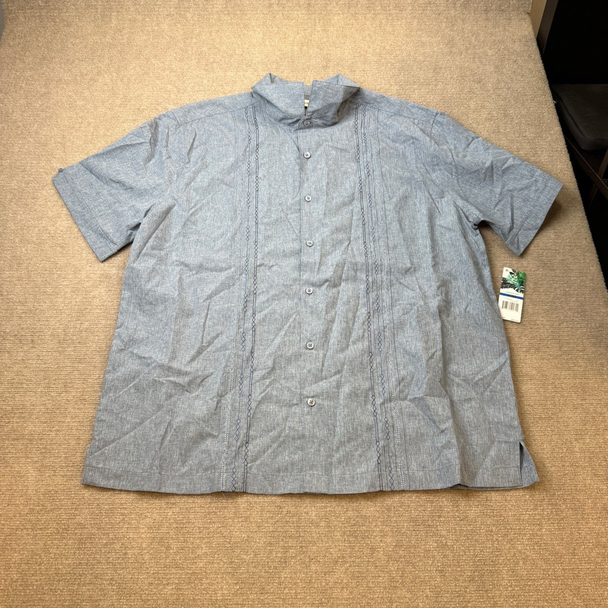 MSRP $60 Cubavera Chambray Mens XL Dress Blues Pintuck Button-Down Shirt Short