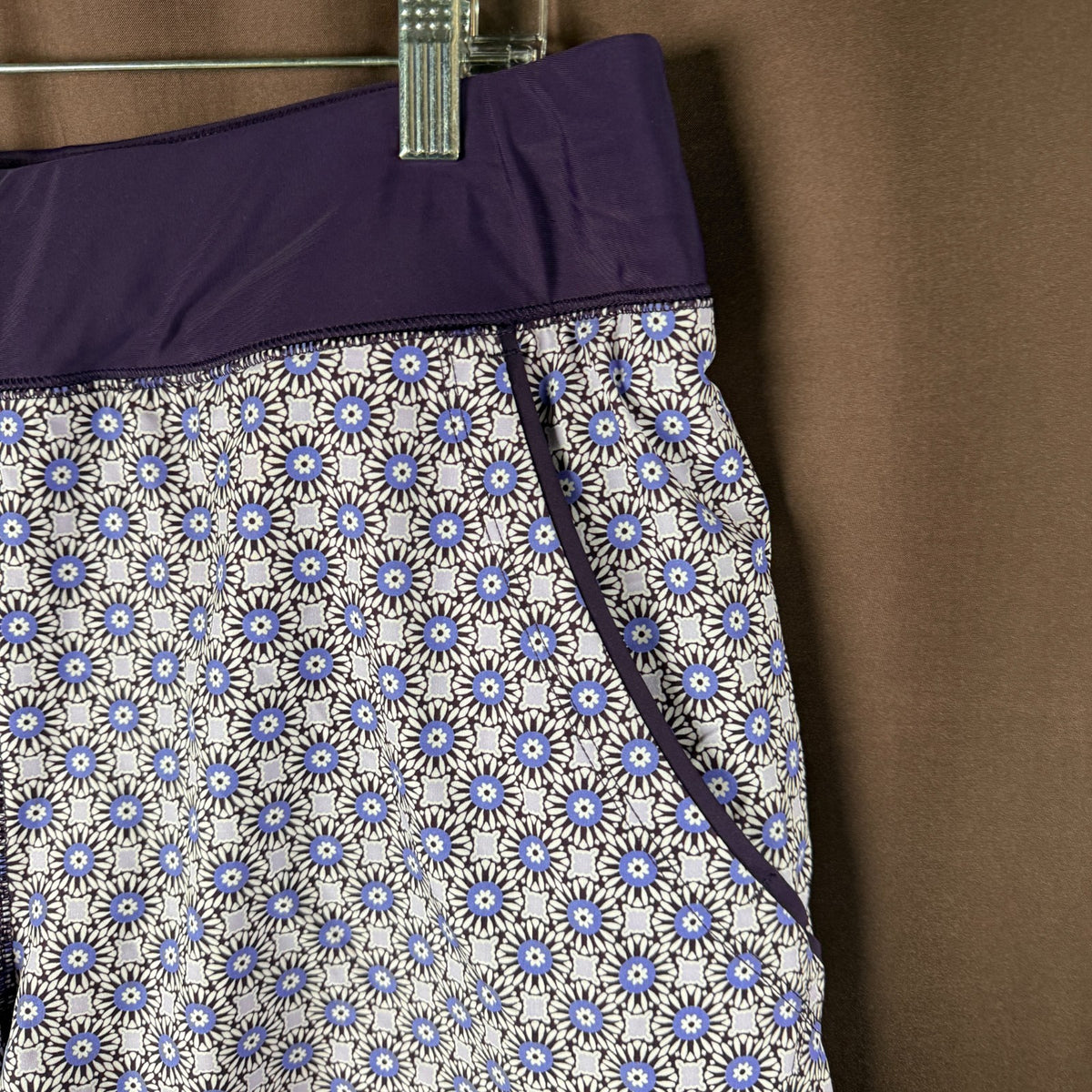 Lands End Womens 14, 14-18W LONG Blackberry Medallion 5" Board Shorts with Panty